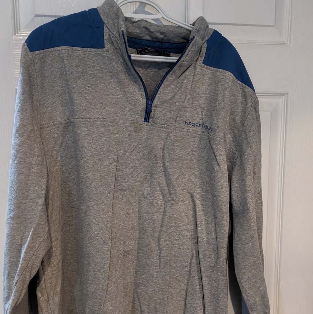 Vineyard Vines pull over